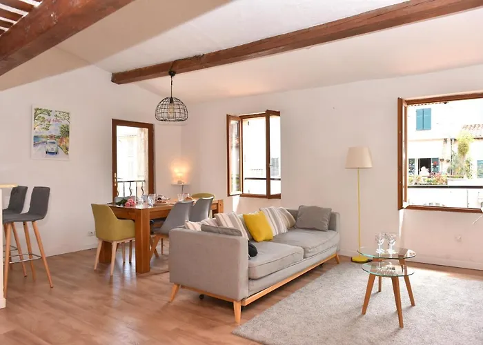 Apartment Sade - Central, Charming, For 6 *