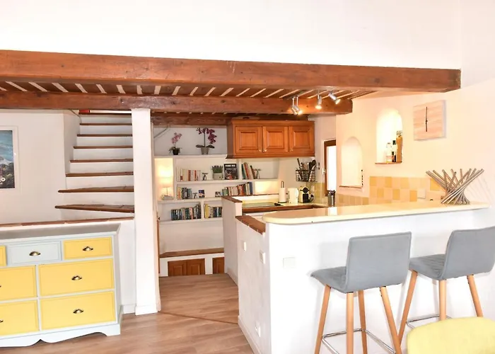 Apartment Sade - Central, Charming, For 6 Antibes