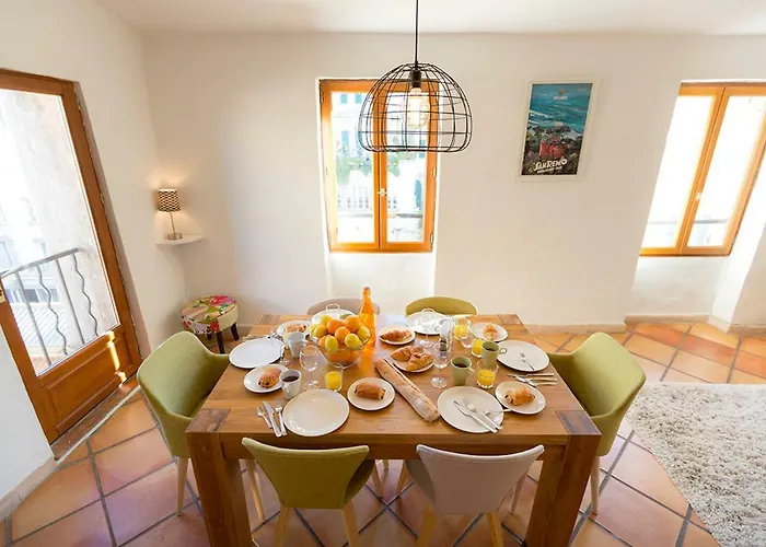 Apartment Sade - Central, Charming, For 6 Antibes