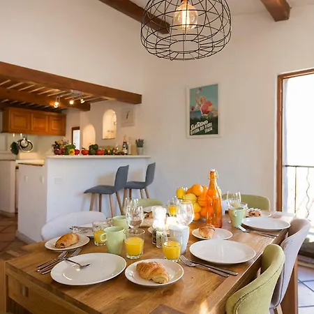 Sade - Central, Charming, For 6 Antibes