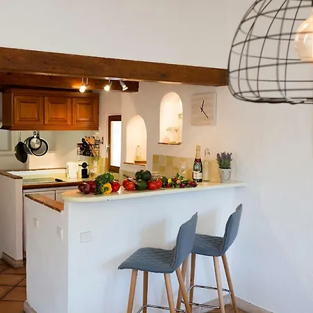 Sade - Central, Charming, For 6 Antibes