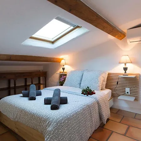 Sade - Central, Charming, For 6 Apartment *
