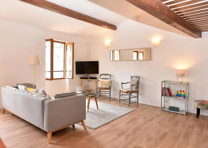 Sade - Central, Charming, For 6 * Antibes