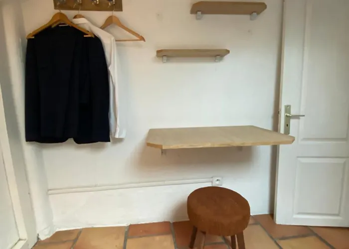 Sade - Central, Charming, For 6 * Antibes