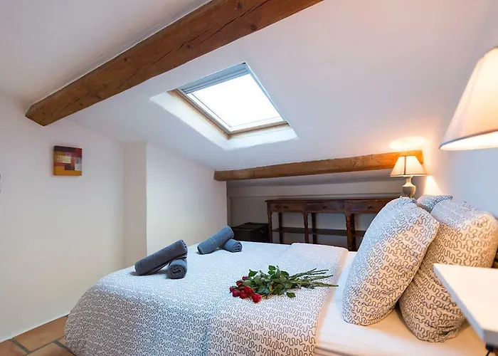 Sade - Central, Charming, For 6 *