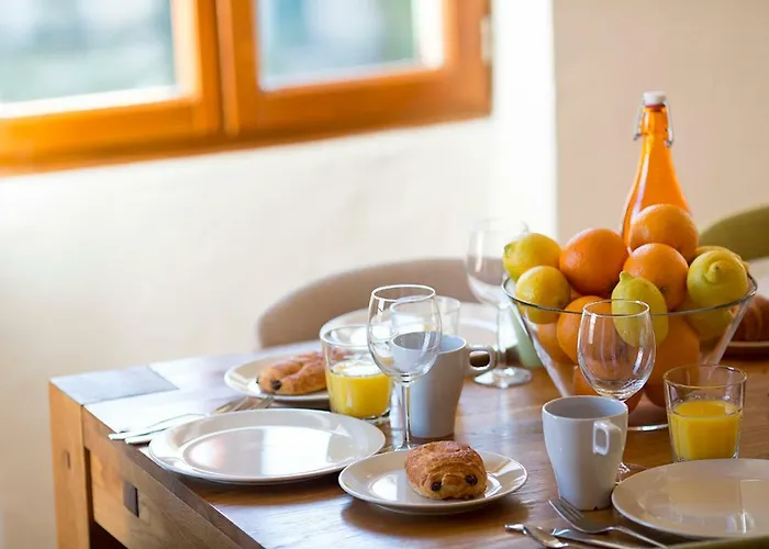 Sade - Central, Charming, For 6 Lejlighed *