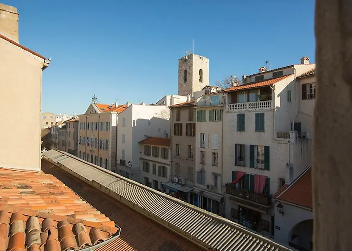 Sade - Central, Charming, For 6